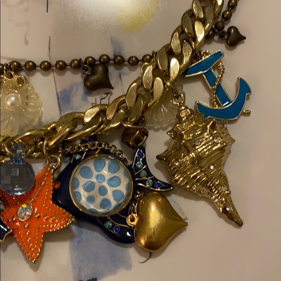 Rare Disney little mermaid Hersey johnson necklace - Picture 6 of 7